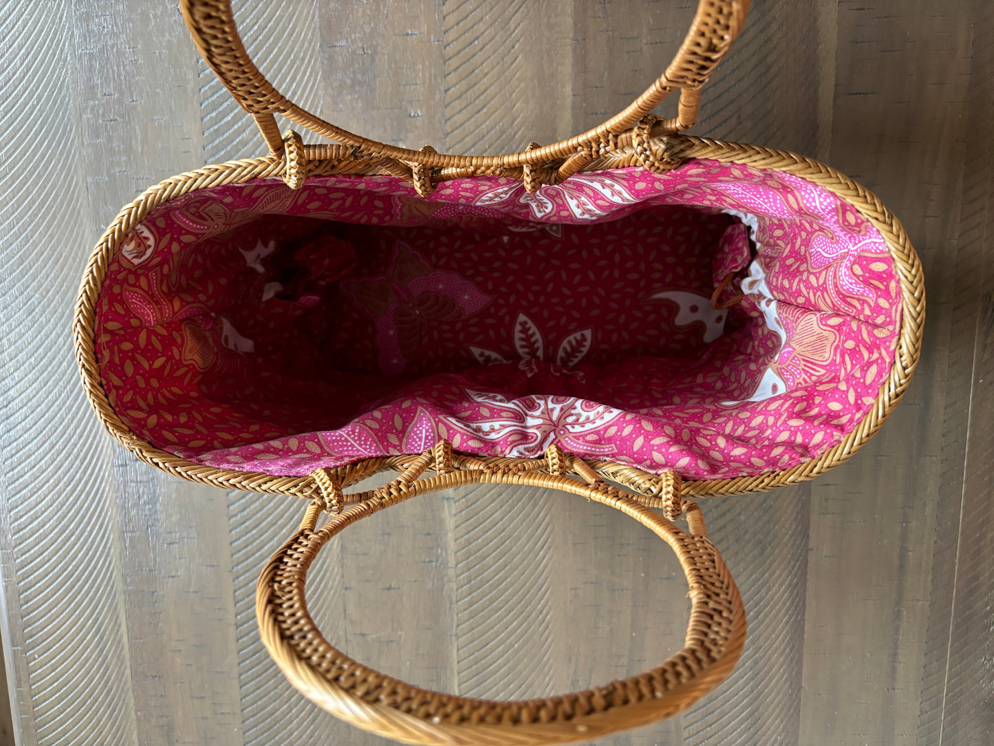 Rattan Handbag - Pink Lining