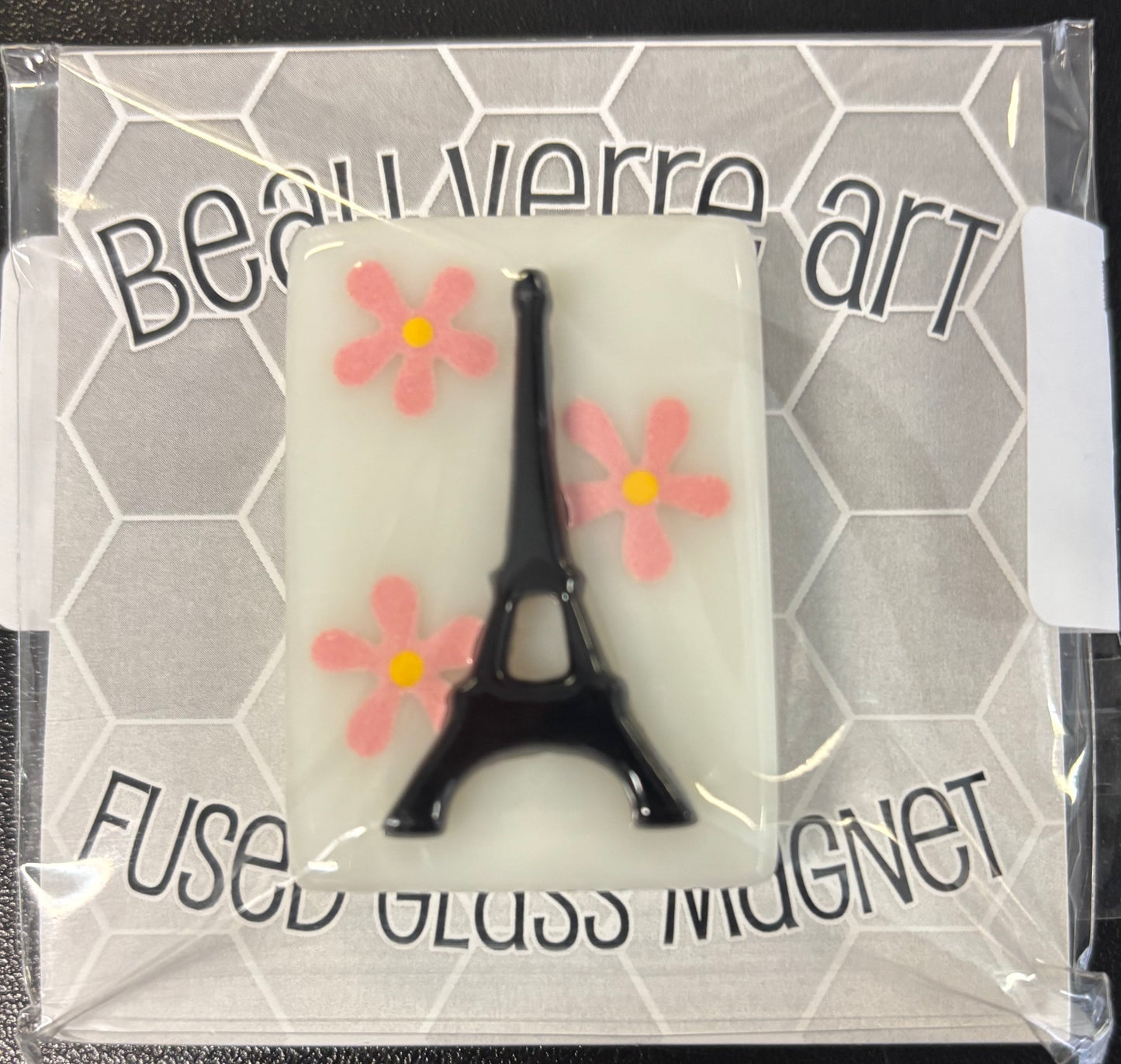 Beau Verre Eiffel Tower With Flowers Glass Needle Minder