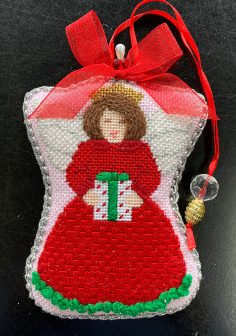 Angel With Present Kit