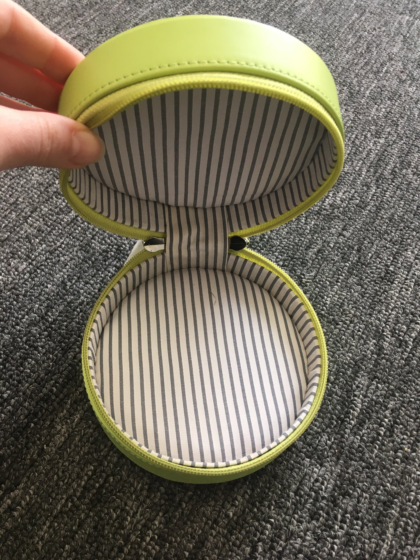 LRC5 Leather Round Case - 5in Lime Green