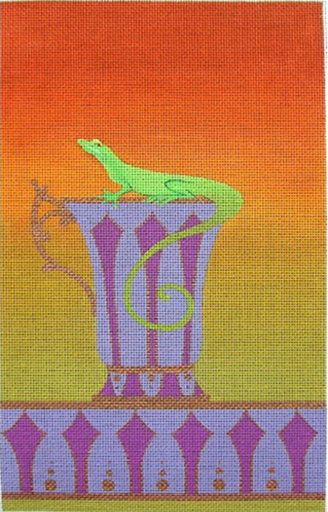 ZE452 Lizard on a Tea Cup