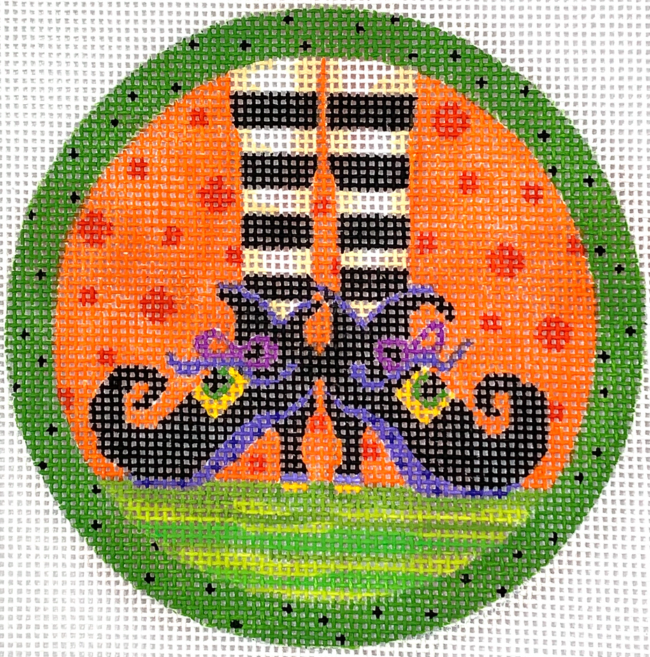 SER-OM-02 Witch's Feet