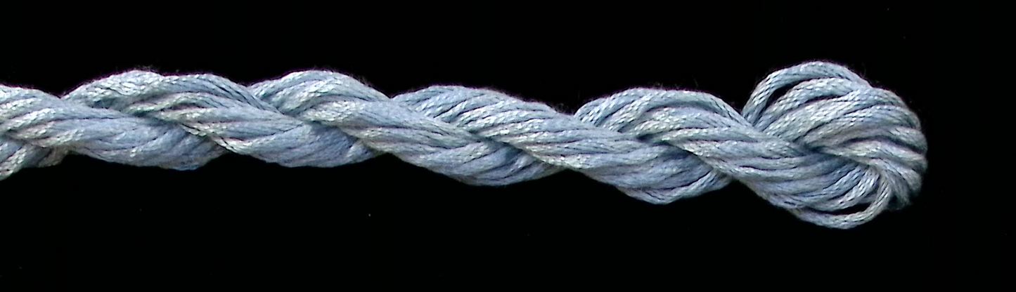 7005 Williamsburg Blue Soie Cristale
