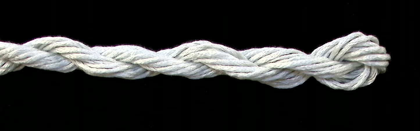 7007 Williamsburg Blue Soie Cristale