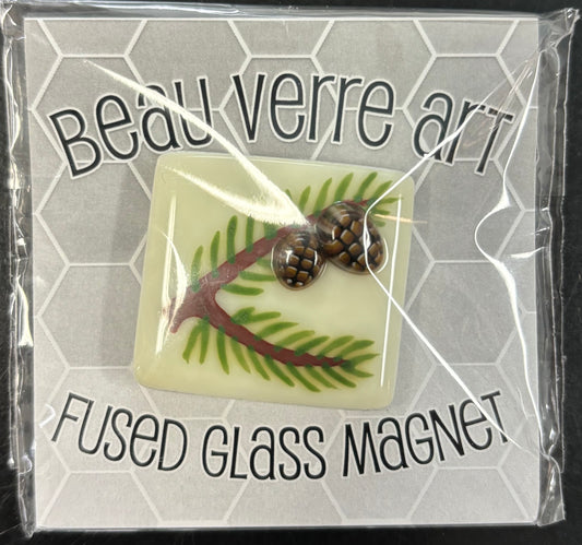 Beau Verre Pinecone Needle Minder