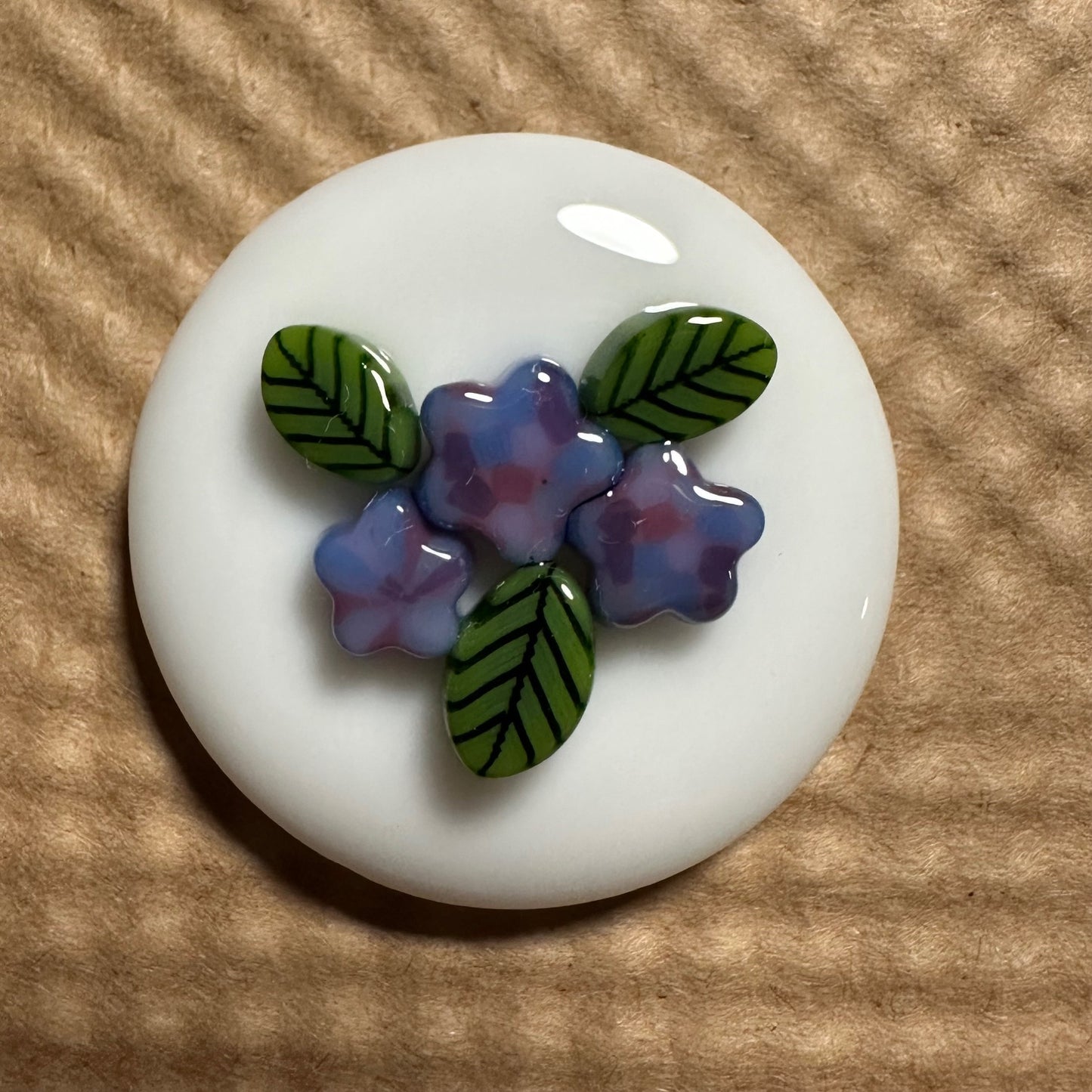 Exclusive Hydrangea Needle Minder