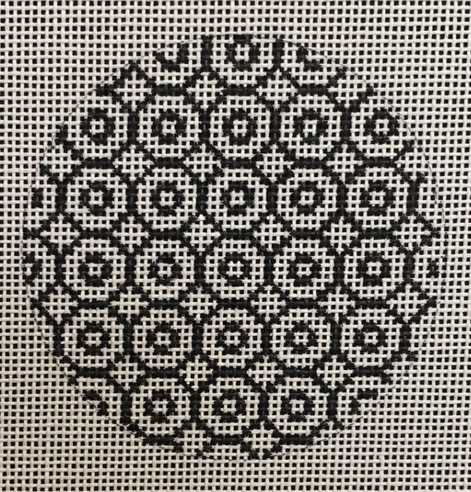 IN103 Black and White Circles Round