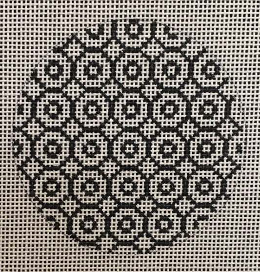 IN103 Black and White Circles Round