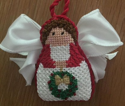 SI165-28 Red and White Angel with Wreath