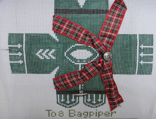 To8 Bagpiper Topper