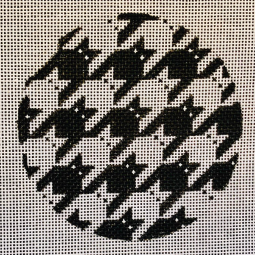 C113BW Black and White Houndstooth Kitty Round