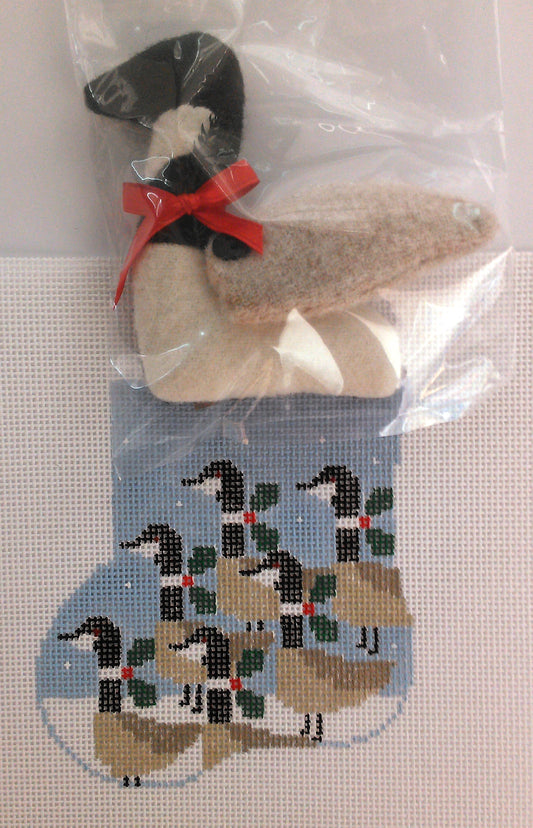 CM349 Geese Group Mini Sock with Goose Insert