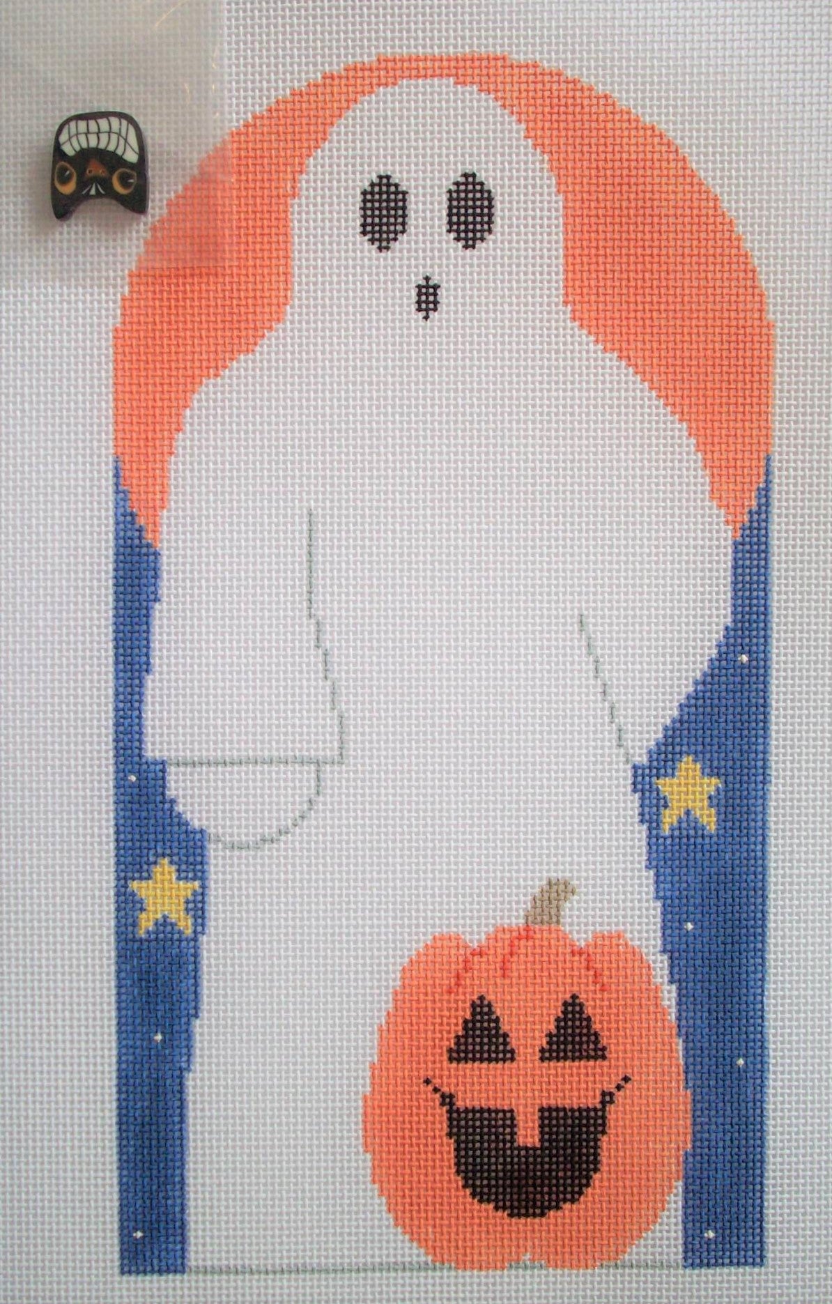 HX102 Ghost with Spooky Cat Button and Stitch Guide