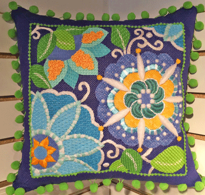 25002 Blue and Green Pinwheel Floral Stitch Guide